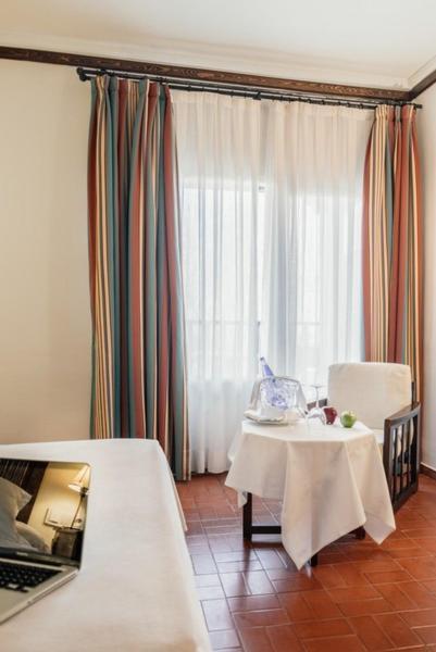 Parador De Manzanares Rum bild